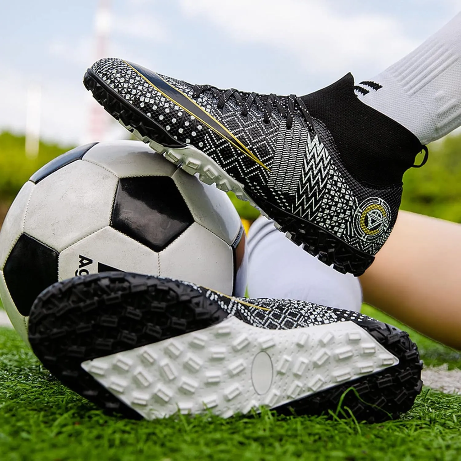 Indoor Soccer Shoes Kids High Top Soft Lightweight,Soccer Cleats Mens Non-Slip Durable,Soccer Shoes Breathable Comfortable