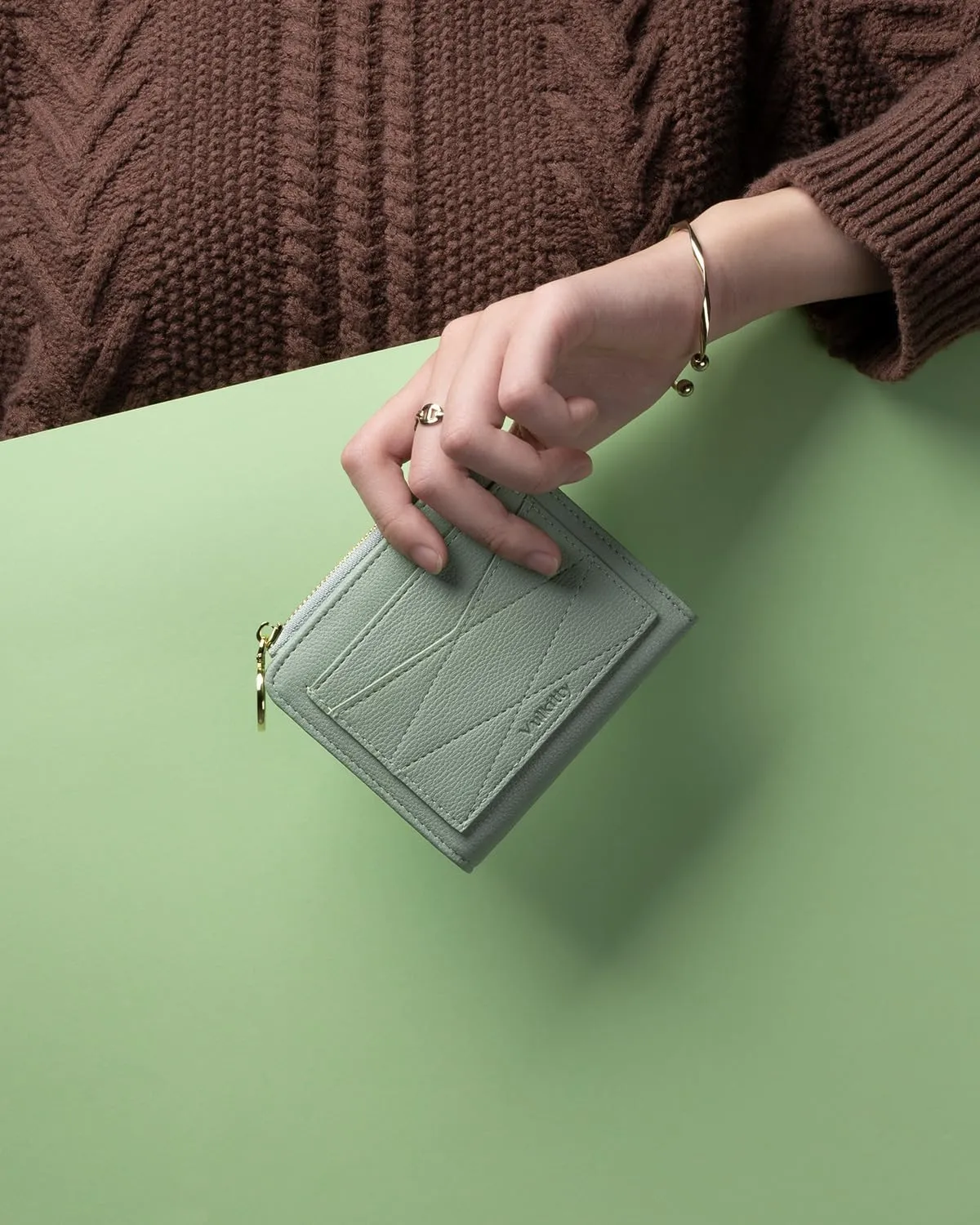 Leather Wallet for Woman RFID Blocking Bifold Small Compact Wallets Zipper Pocket Purse Large Capacity Card Hold Case with ID Window Green