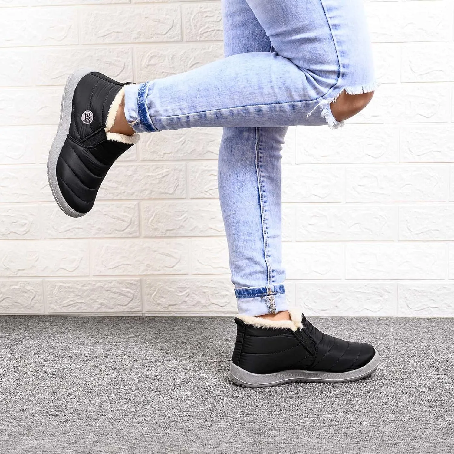 Slip on Winter Boots for Women Tall Snow Boots Women Size 9 Wide Calf Winter Booties for Women 2023 Womens Winter Fur Boots 8.5 Waterproof Womens Boots Lightweight