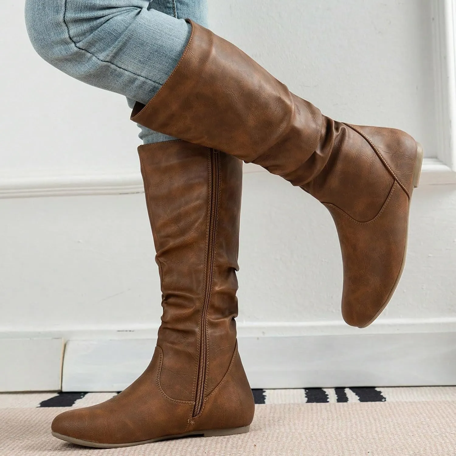 Womens Boots Retro Side Zipper Round Head Boots for Women Thick Heels Comfortable Pleated Leather Mid-Calf Boots