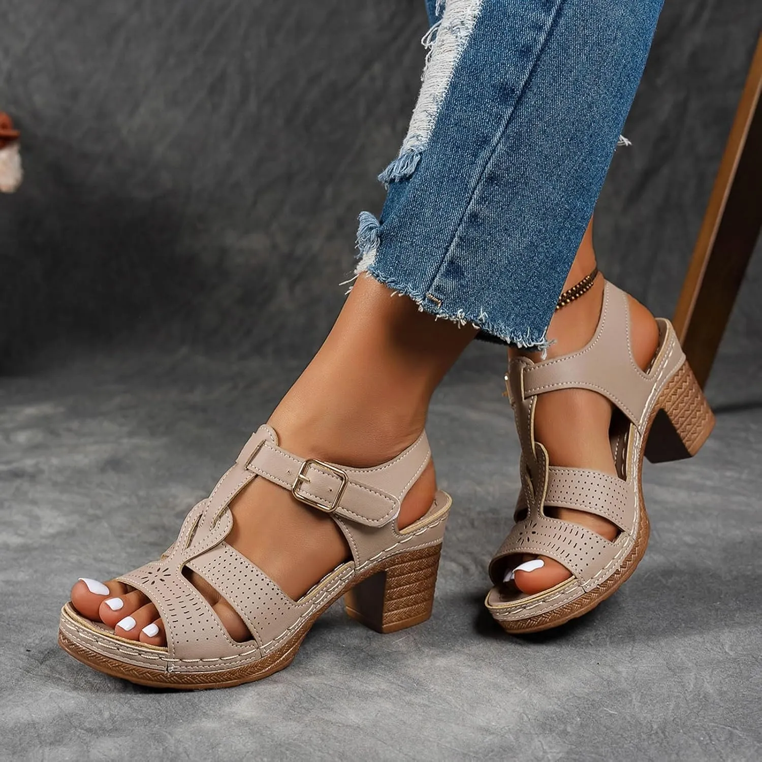 ZSpzx Chunky Heels Sandals for Women 2025 Peep Toe T-strap Strappy Cutout Block Sandal Ladies Cushion Footbed Recovery Orthopedic Casual Slingback Comfortable Shoes for Daily Wear Outdoor Indoor